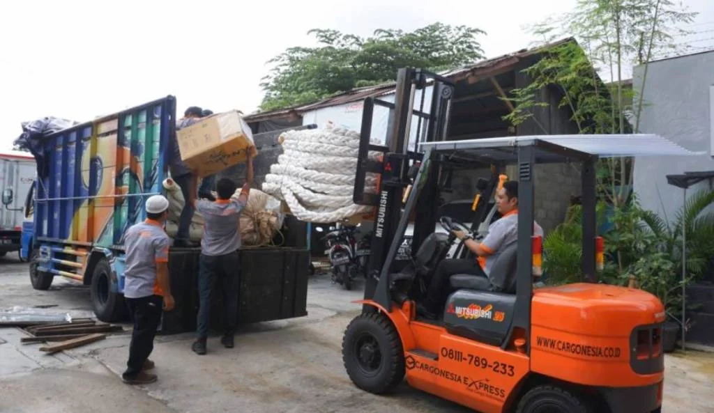 Gambar ini memiliki atribut alt yang kosong; nama berkasnya adalah cargo-6-1024x593.jpg